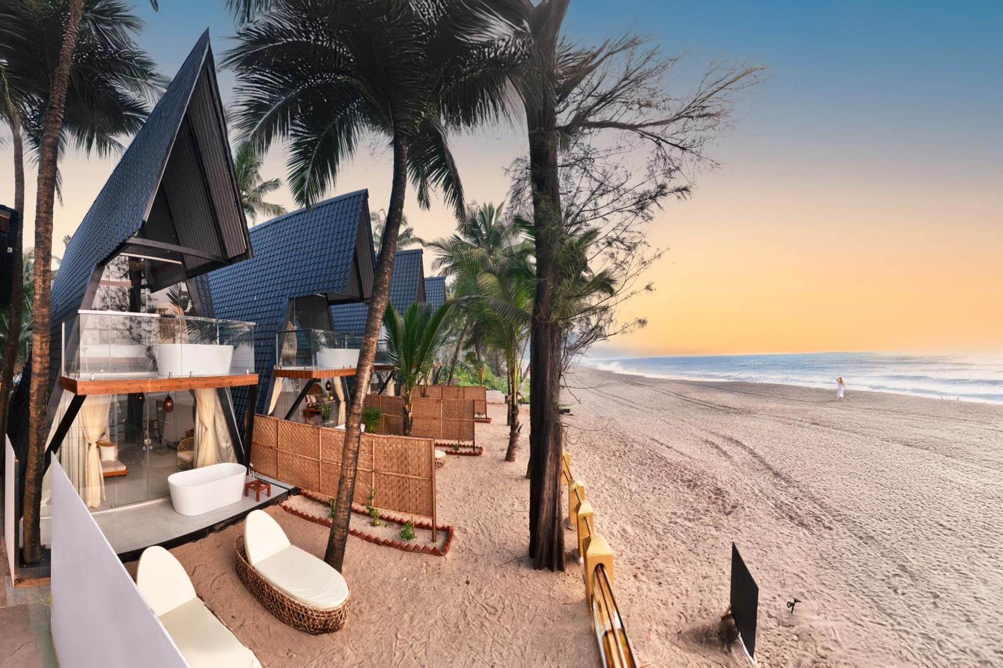 The Rose Goa Beach Resort Агонда Экстерьер фото