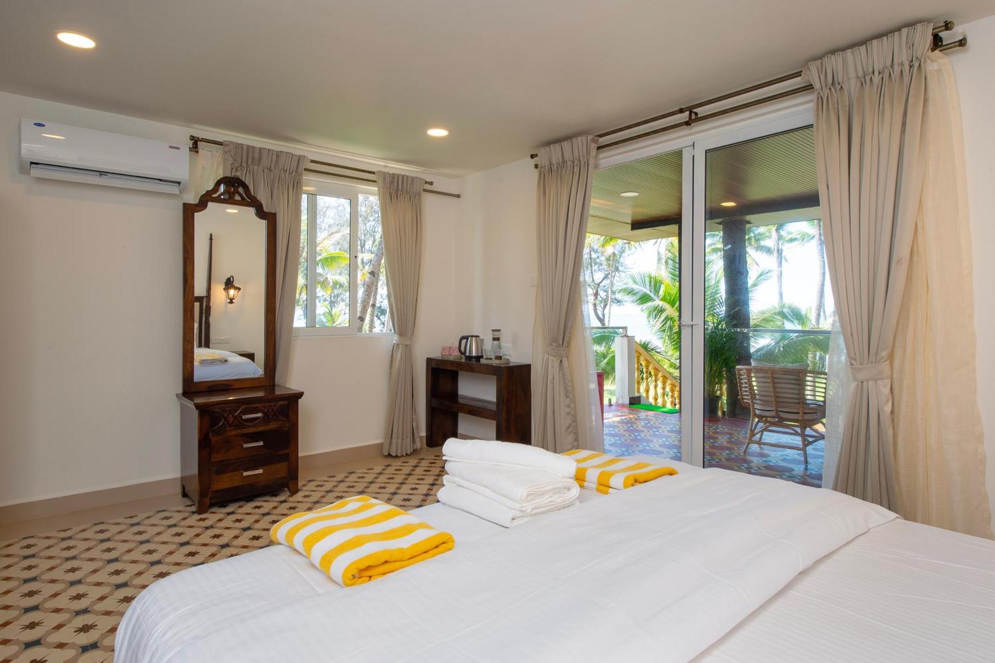 The Rose Goa Beach Resort Агонда Экстерьер фото