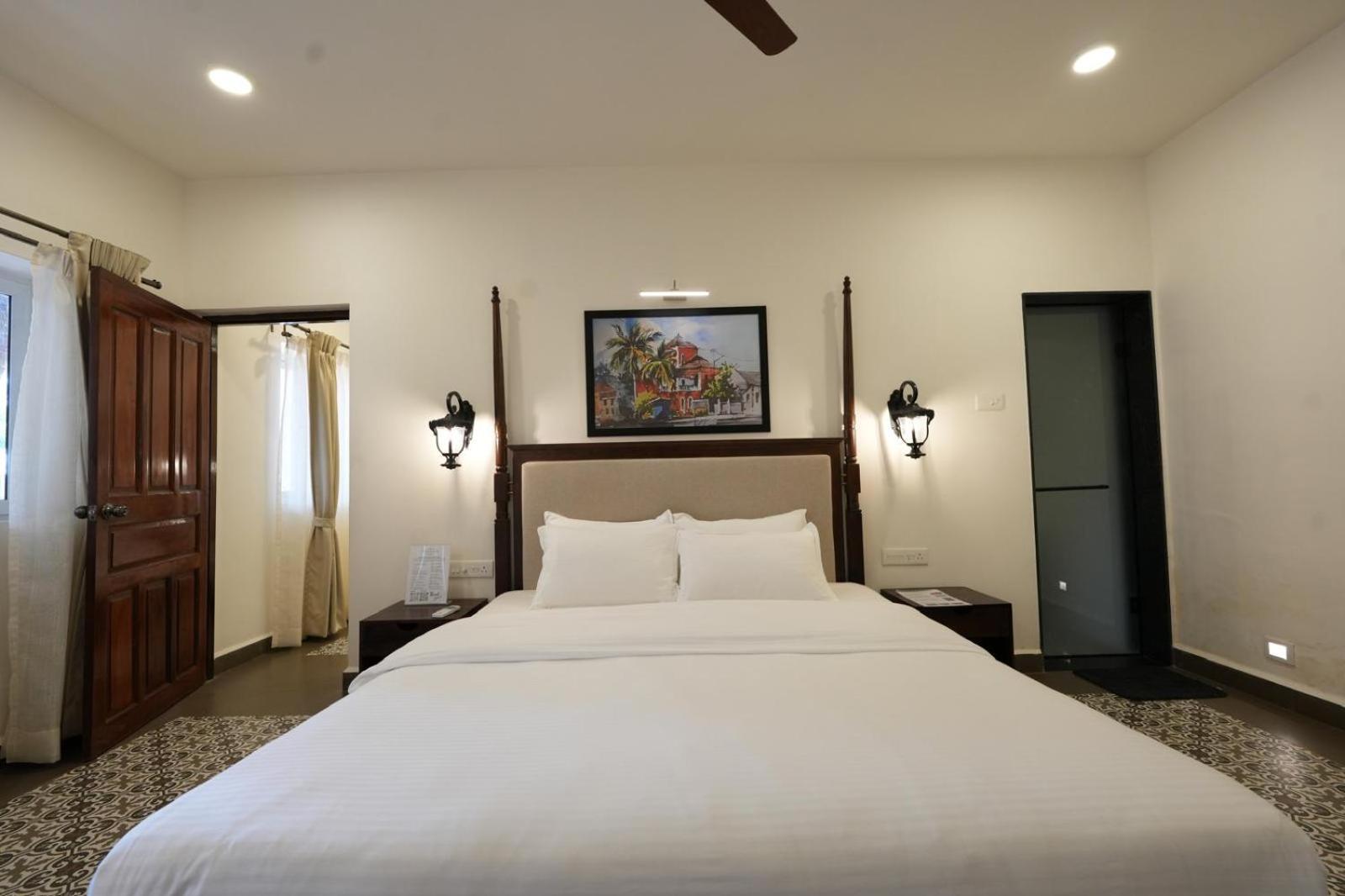 The Rose Goa Beach Resort Агонда Экстерьер фото
