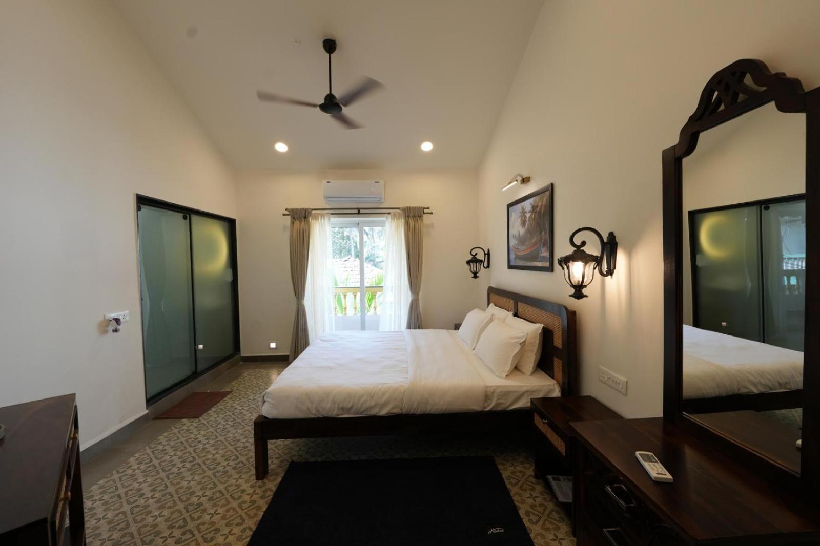 The Rose Goa Beach Resort Агонда Экстерьер фото
